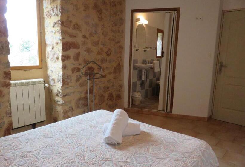 ベッドアンドブレックファースト Café De La Place Gîte & Chambres D Hôtes Lou Pastre