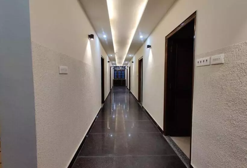 Hotell Devaaya Palace