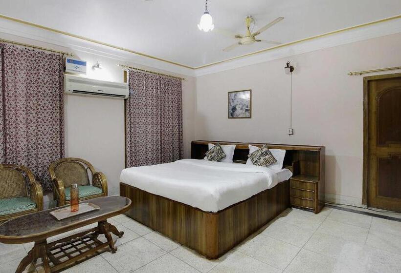 בית מלון כפרי Super Oyo Flagship 45323 Pogl Brahmaputra Guest House