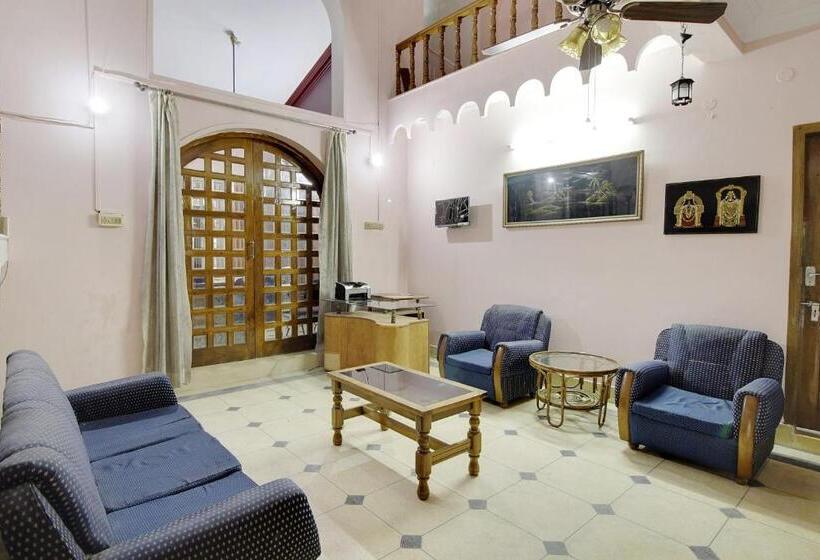 בית מלון כפרי Super Oyo Flagship 45323 Pogl Brahmaputra Guest House