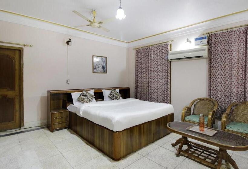 בית מלון כפרי Super Oyo Flagship 45323 Pogl Brahmaputra Guest House