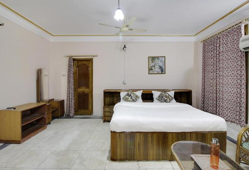 בית מלון כפרי Super Oyo Flagship 45323 Pogl Brahmaputra Guest House