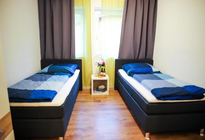 פנסיון Alte Zimmerei Neckarwestheim