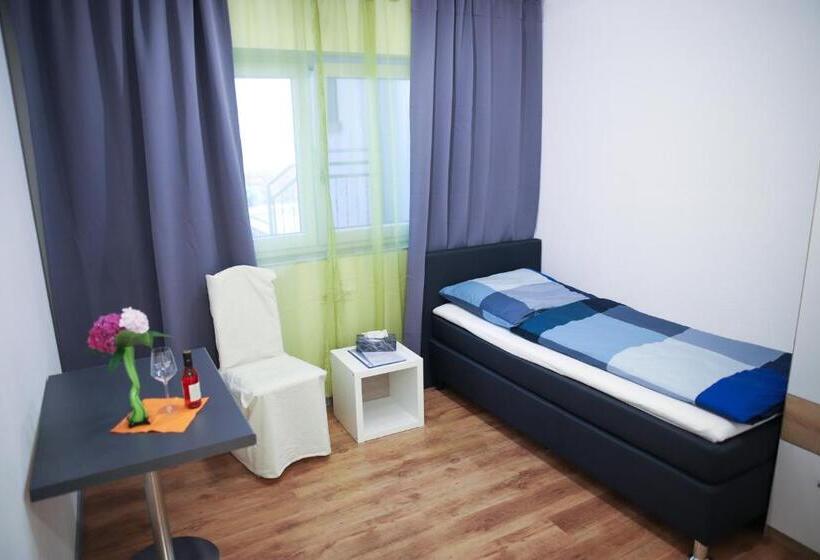 פנסיון Alte Zimmerei Neckarwestheim