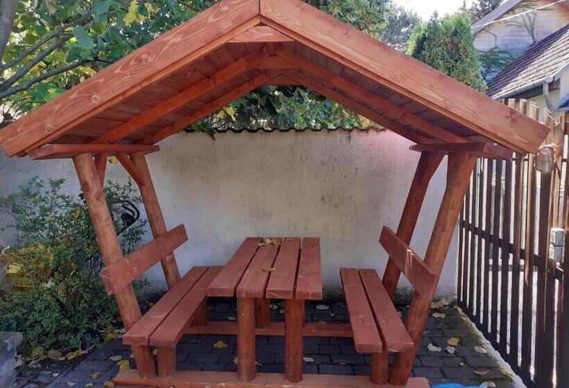 Пансион Anna Apartman