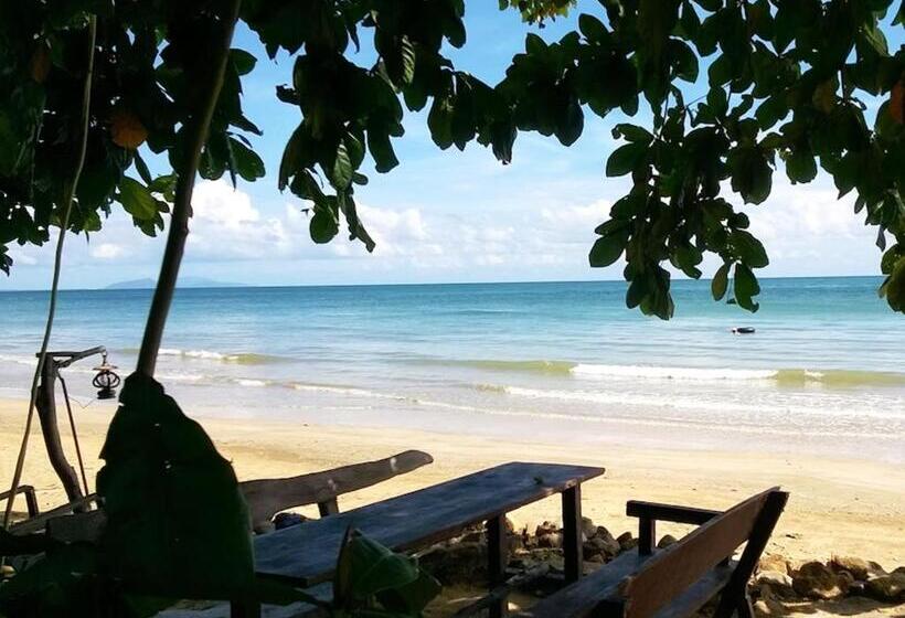 Пансион Bonhomie Beach Cottage