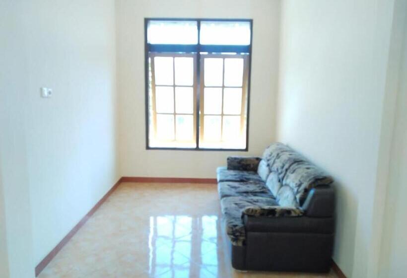 Pensionat Thalia Guesthouse Ijen   Bromo & Sukamade Tour