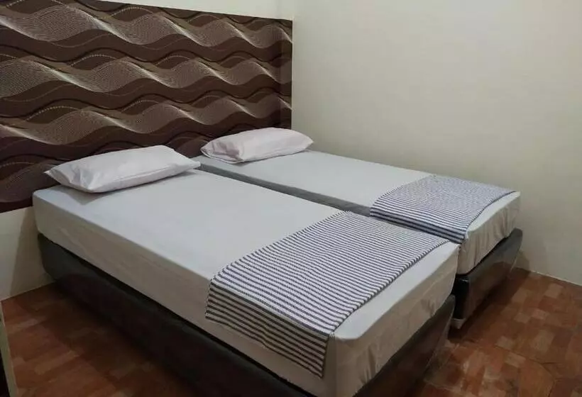 پانسیون Thalia Guesthouse Ijen Bromo & Sukamade Tour
