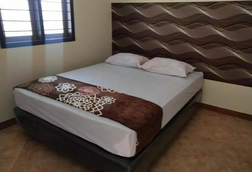 پانسیون Thalia Guesthouse Ijen Bromo & Sukamade Tour