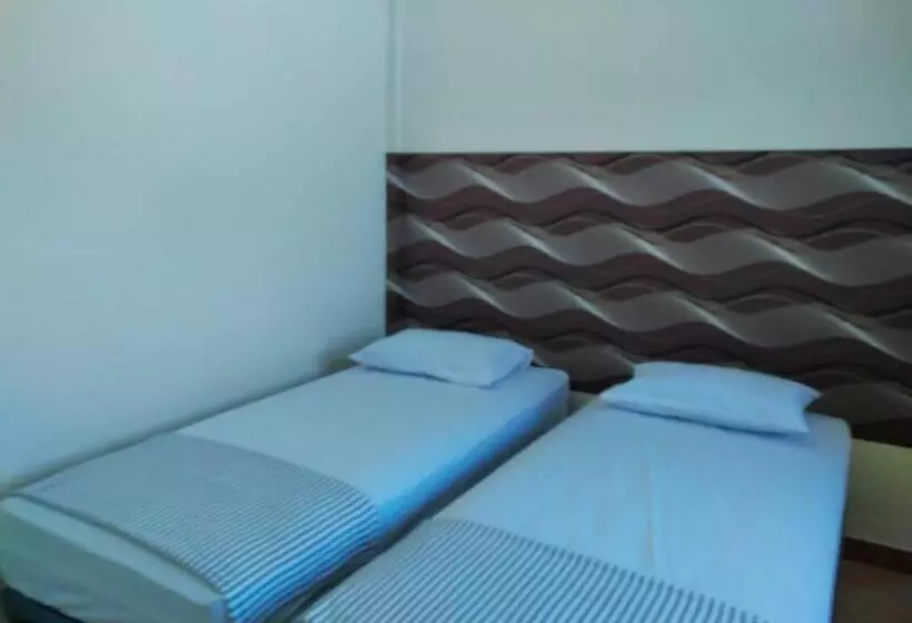 پانسیون Thalia Guesthouse Ijen Bromo & Sukamade Tour
