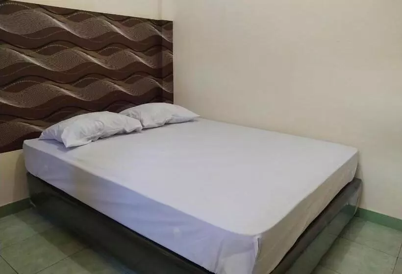 پانسیون Thalia Guesthouse Ijen Bromo & Sukamade Tour