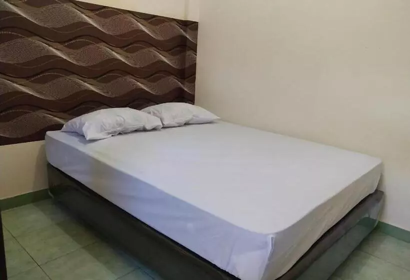 پانسیون Thalia Guesthouse Ijen Bromo & Sukamade Tour