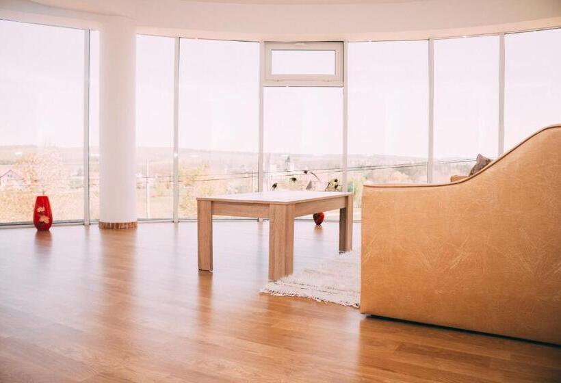 پانسیون Vila Dragomirna