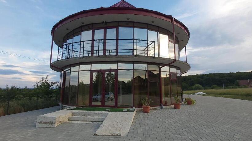 پانسیون Vila Dragomirna