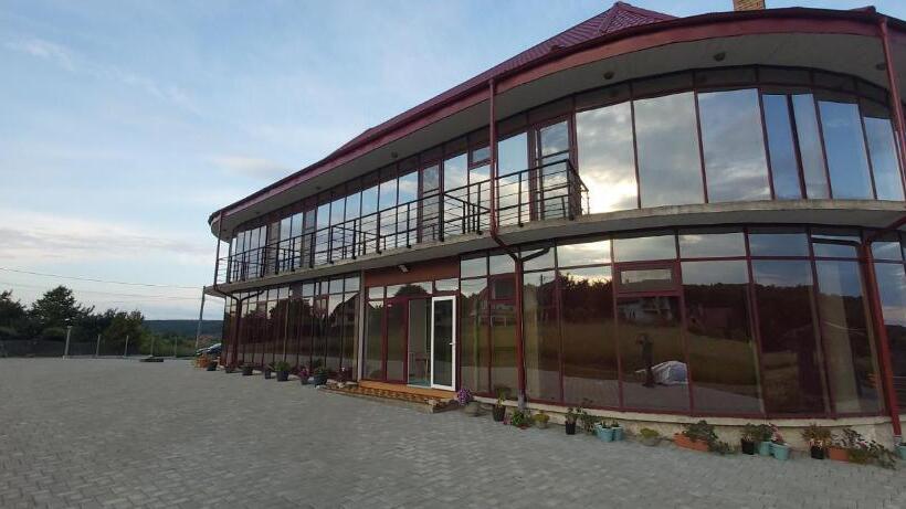 پانسیون Vila Dragomirna