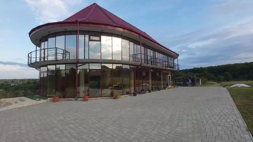 ペンション Vila Dragomirna