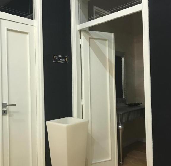 تختخواب و صبحانه Donna Margharet