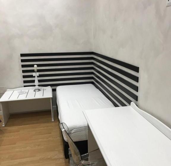 تختخواب و صبحانه Donna Margharet