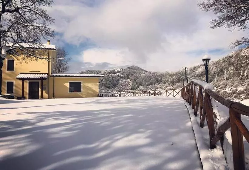 ホテル Agriturismo Acquafredda