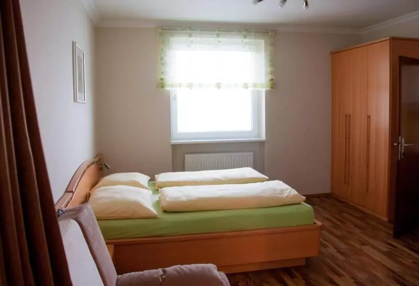 Hotelli Gasthof Pension Zoller
