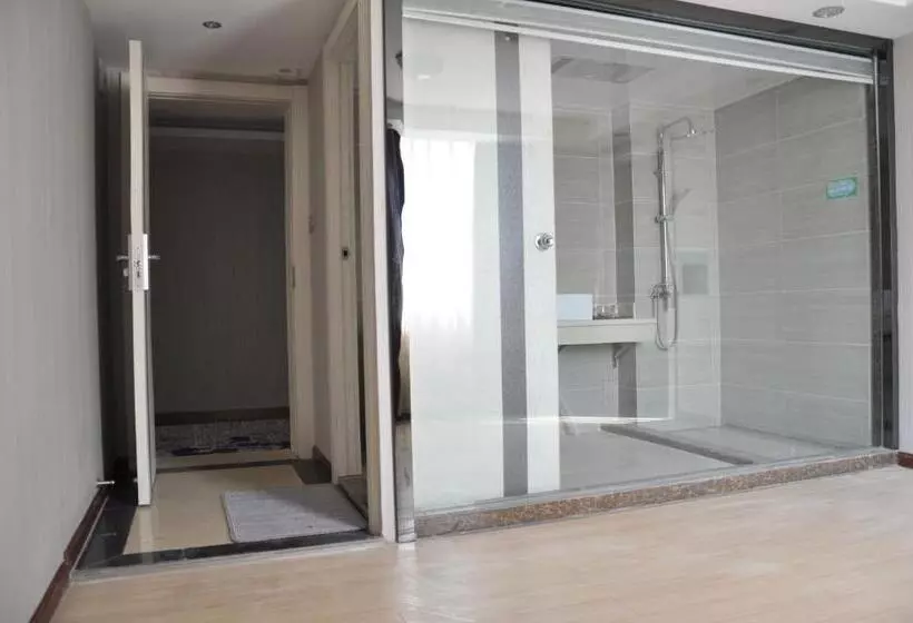 هتل Juli Boutique