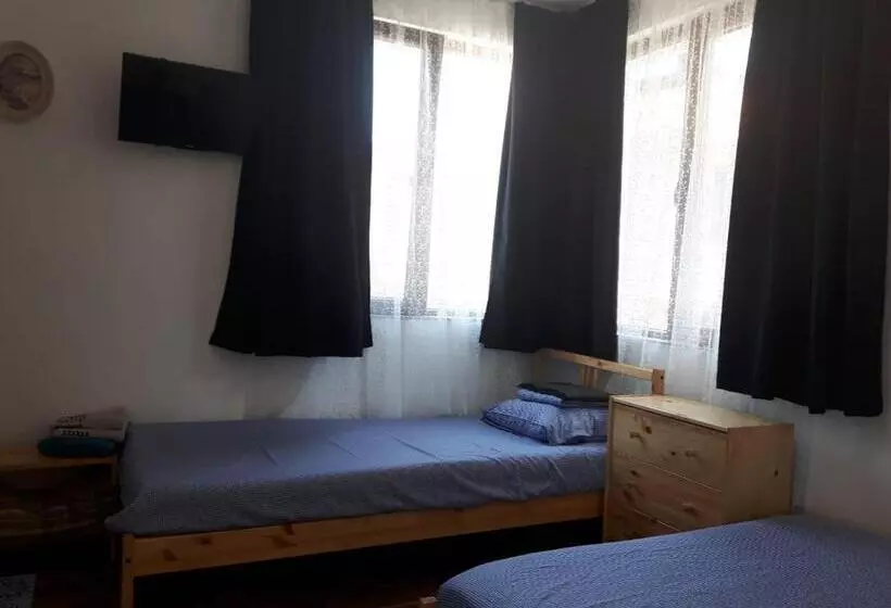 ペンション Guest House Antique