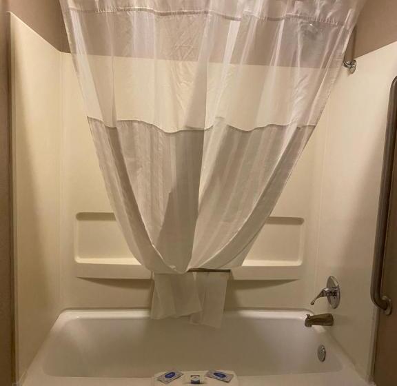 בית מלון כפרי Quality Inn & Suites