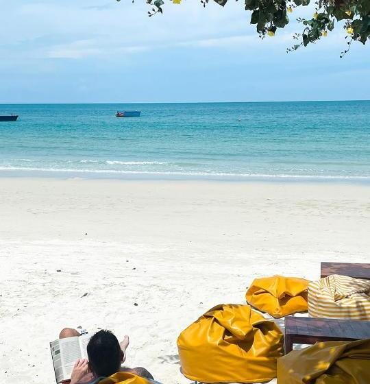 La Lune Beach Resort