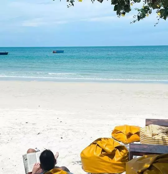 La Lune Beach Resort