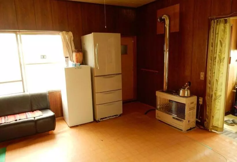 Majatalo Guest House Nisshin