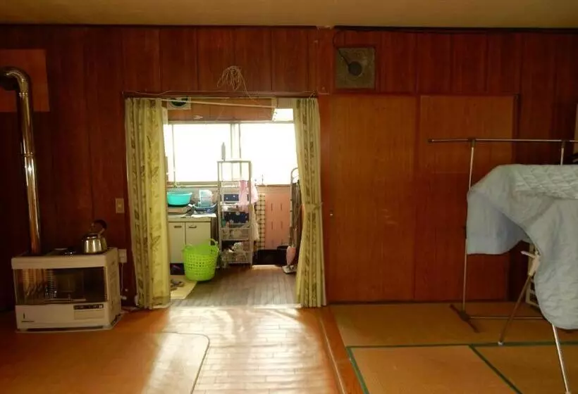 Majatalo Guest House Nisshin