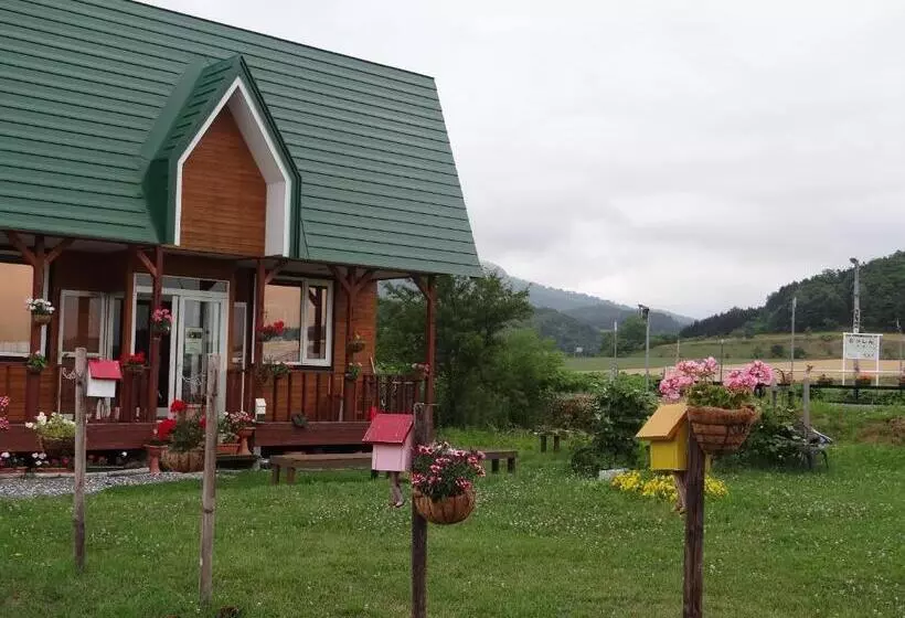 Majatalo Guest House Nisshin