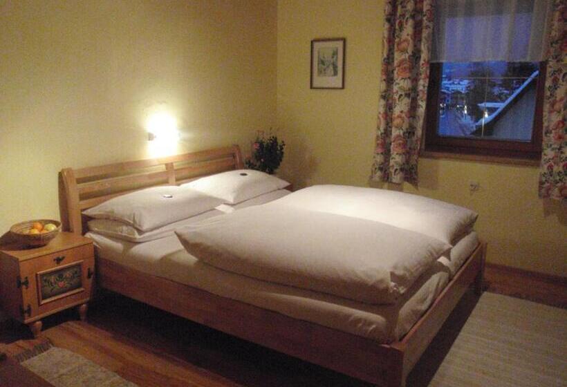 ペンション Haus Kapfinger