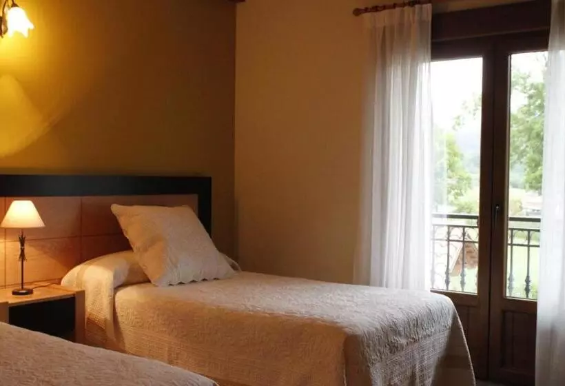 ペンション Posada Campa