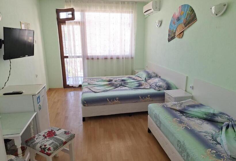 פנסיון Primorski Briz Guest House