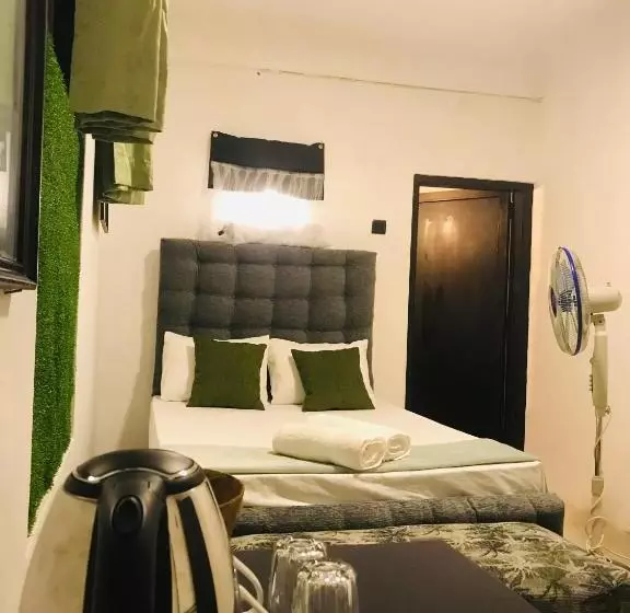 Auberge Cloud Nine