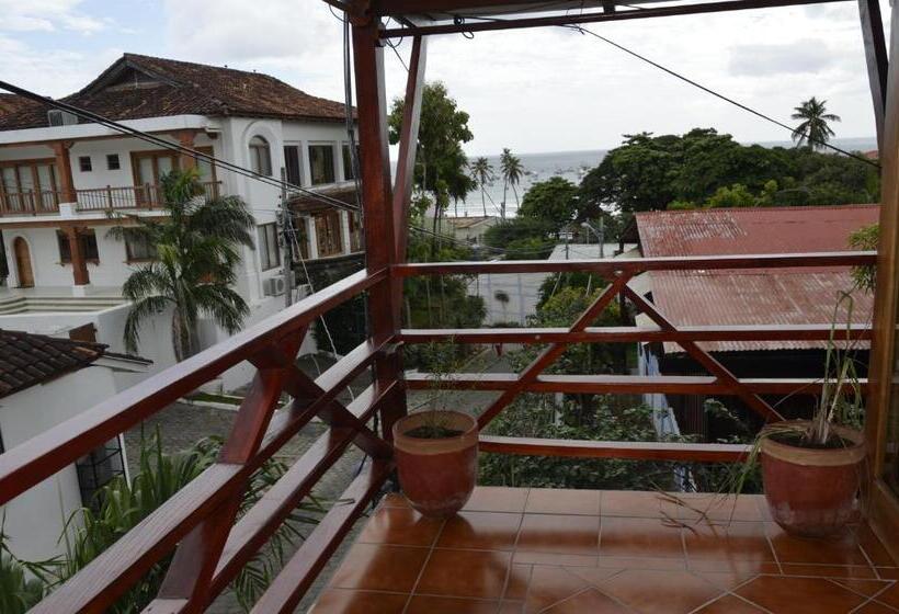 تختخواب و صبحانه Nuestra Casa