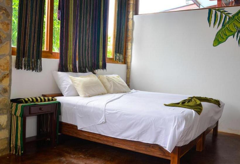 تختخواب و صبحانه Nuestra Casa