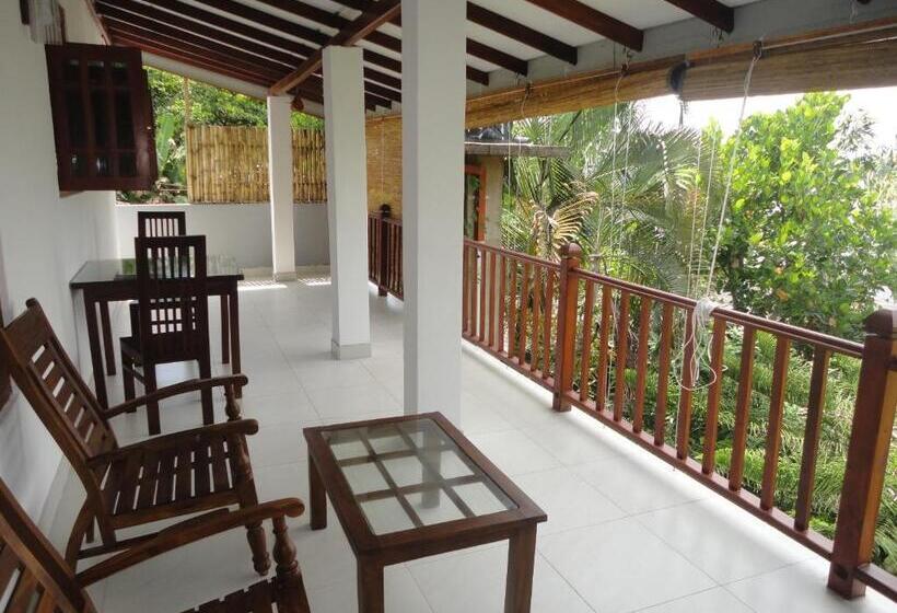 مبيت وإفطار Sapara River Guest