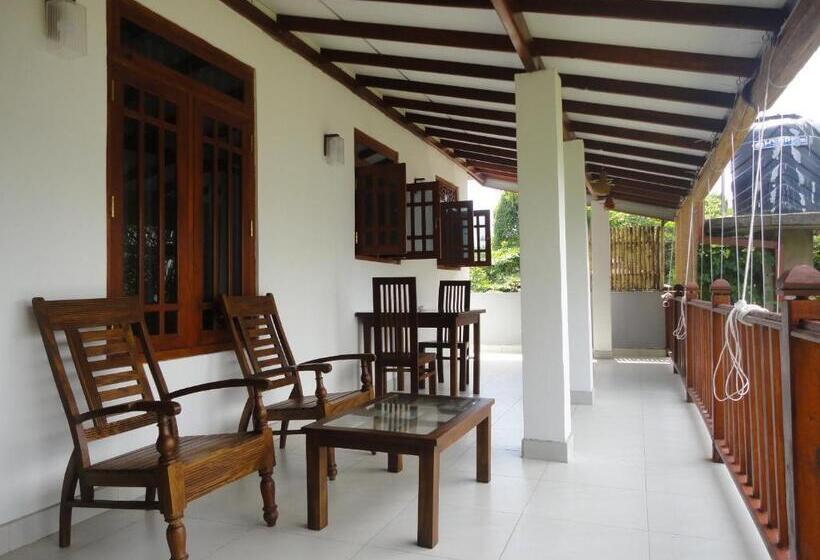 مبيت وإفطار Sapara River Guest