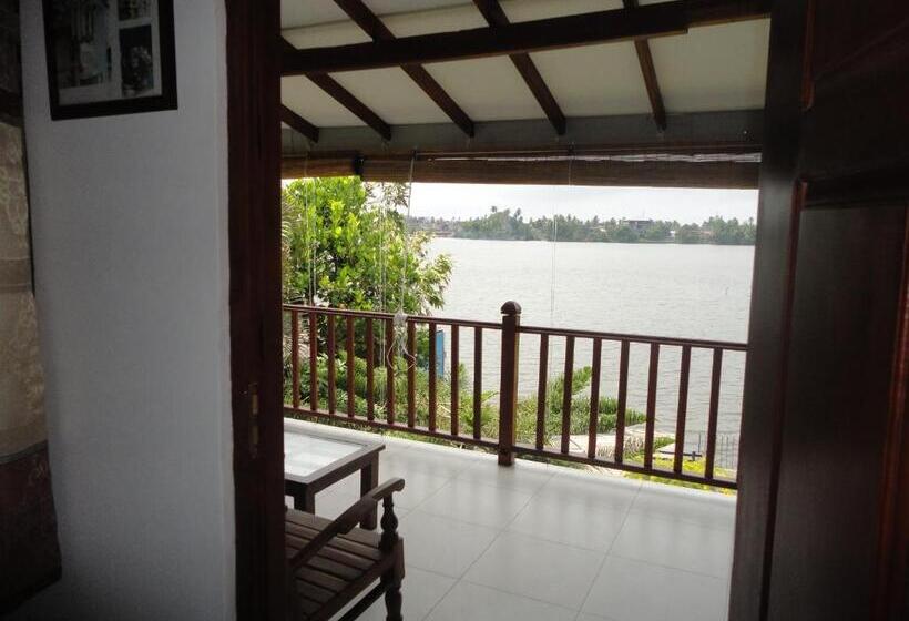 مبيت وإفطار Sapara River Guest