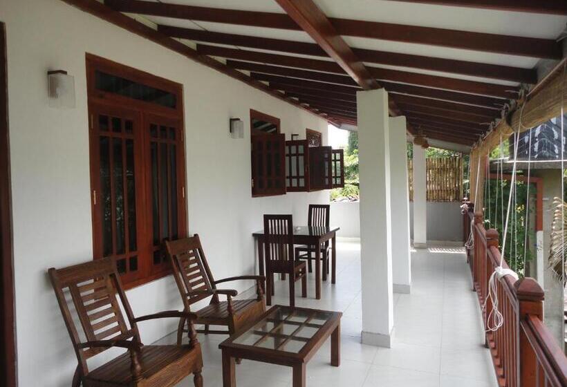 مبيت وإفطار Sapara River Guest