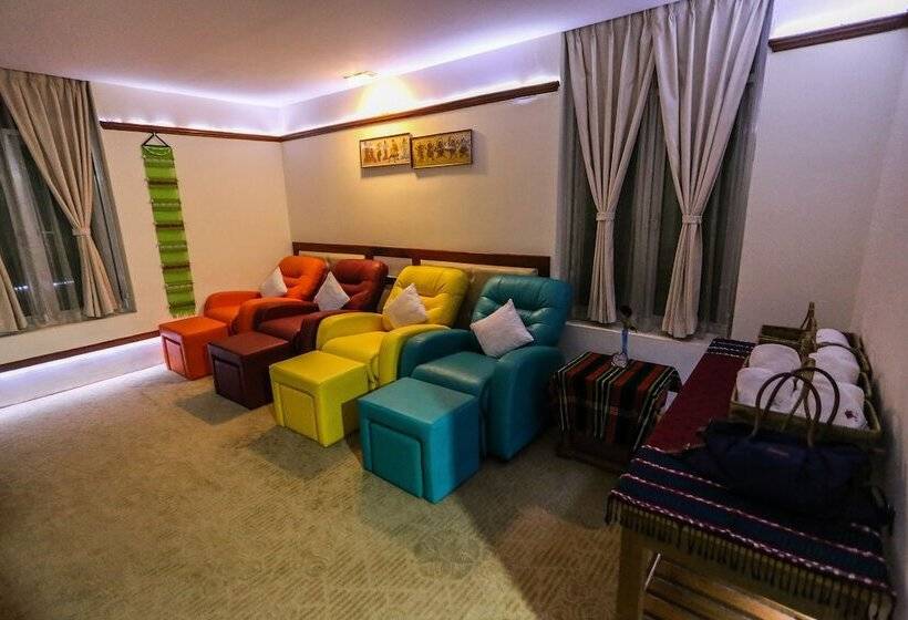 هتل Myat Nan Yone