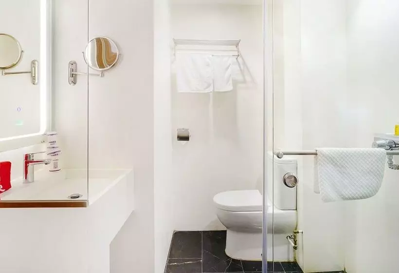 هتل Zen Rooms Suntec