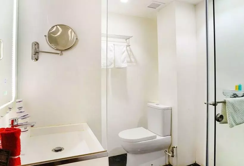 هتل Zen Rooms Suntec