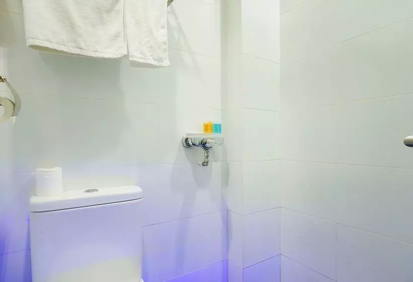 هتل Zen Rooms Suntec