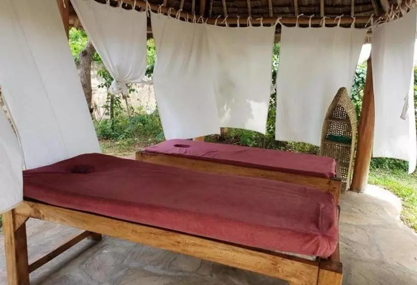 استراحتگاه Rafiki Village