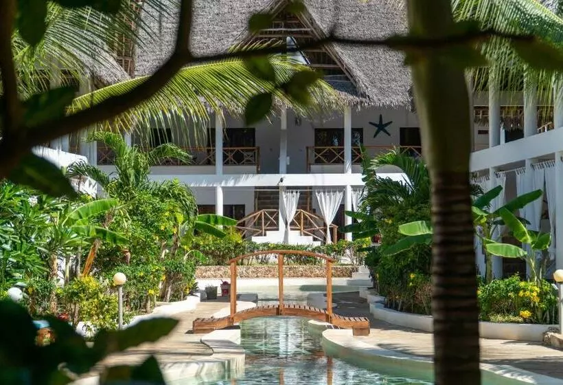 استراحتگاه Rafiki Village