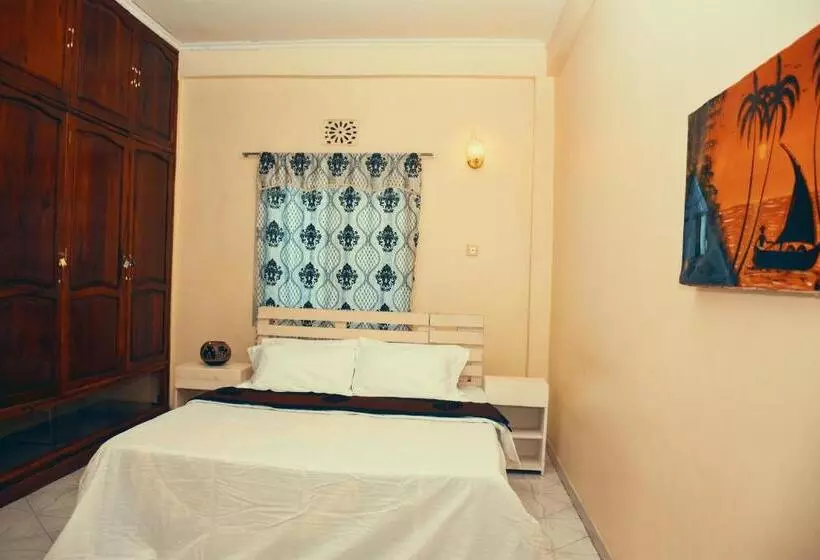 Wakawaka Hostel