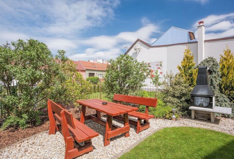 Bed and Breakfast Elendris  Ubytovani U Kostela